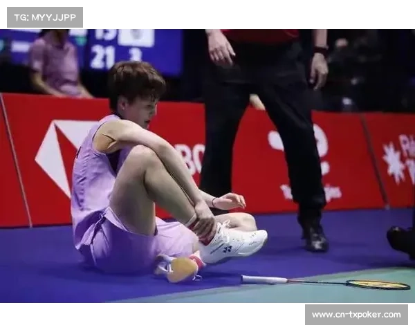 陈雨菲世锦赛带伤作战,观众掌声致敬体育精神